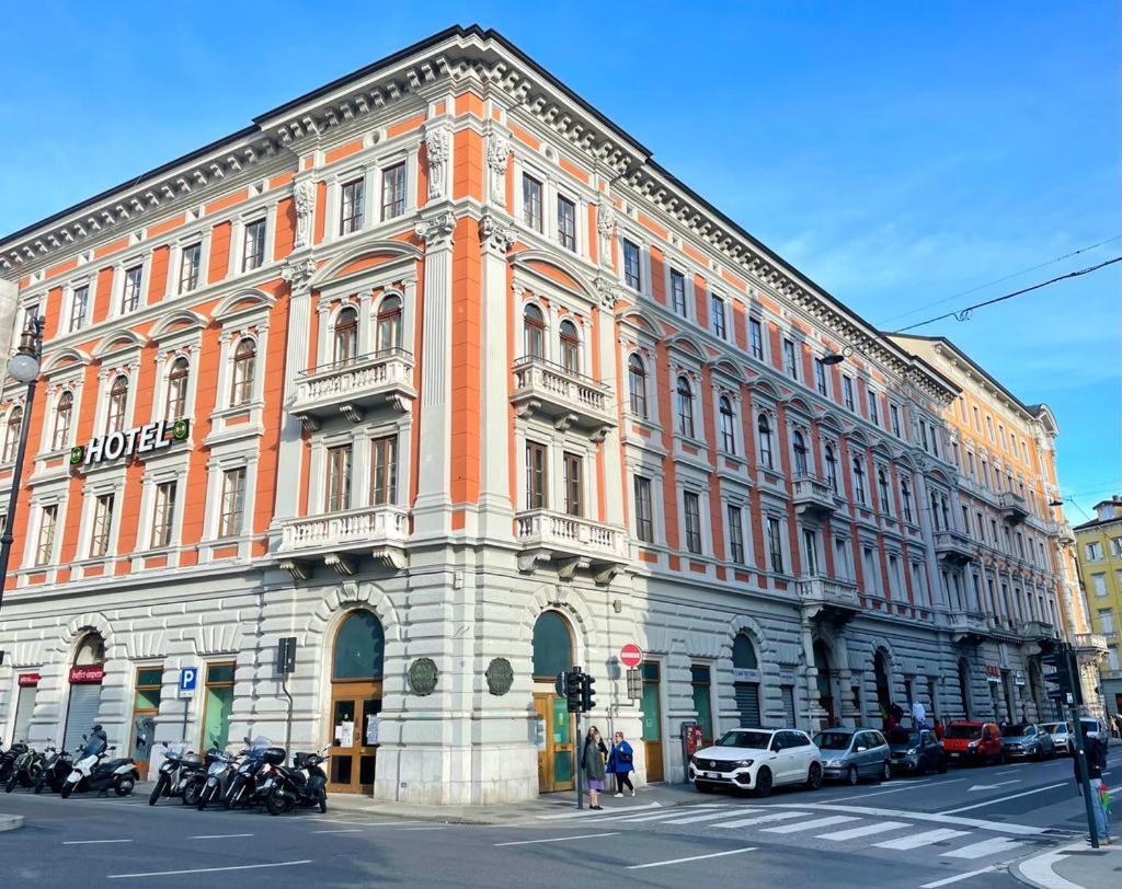 Perfect Stay Apartments Триест Экстерьер фото