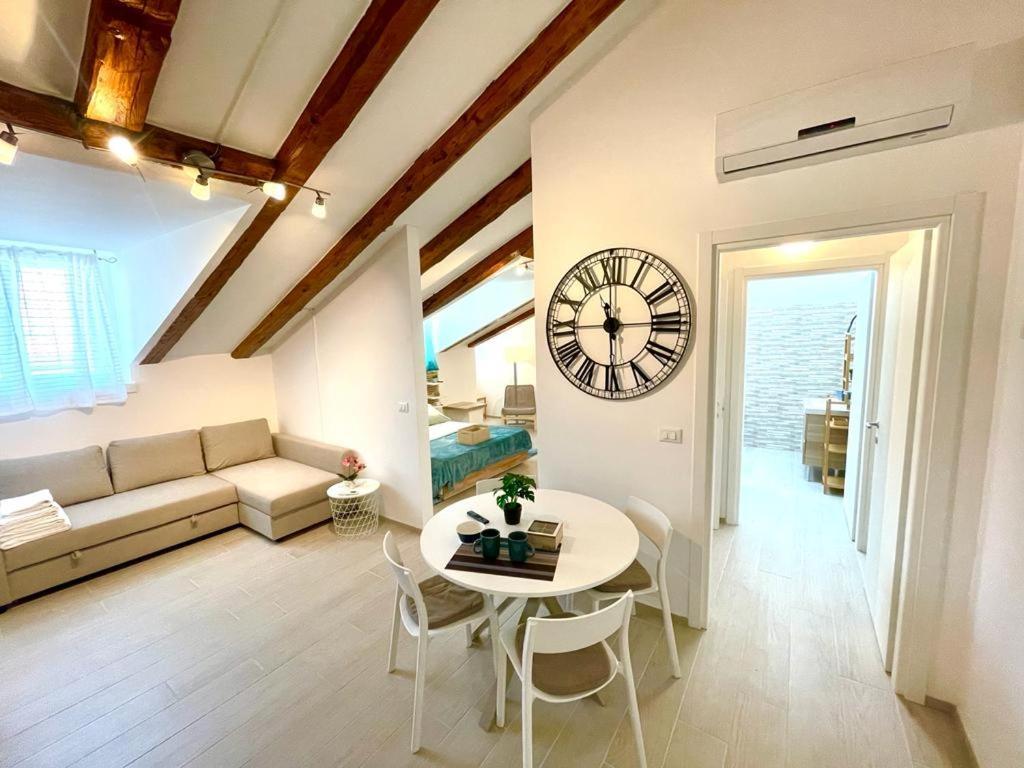 Perfect Stay Apartments Триест Экстерьер фото